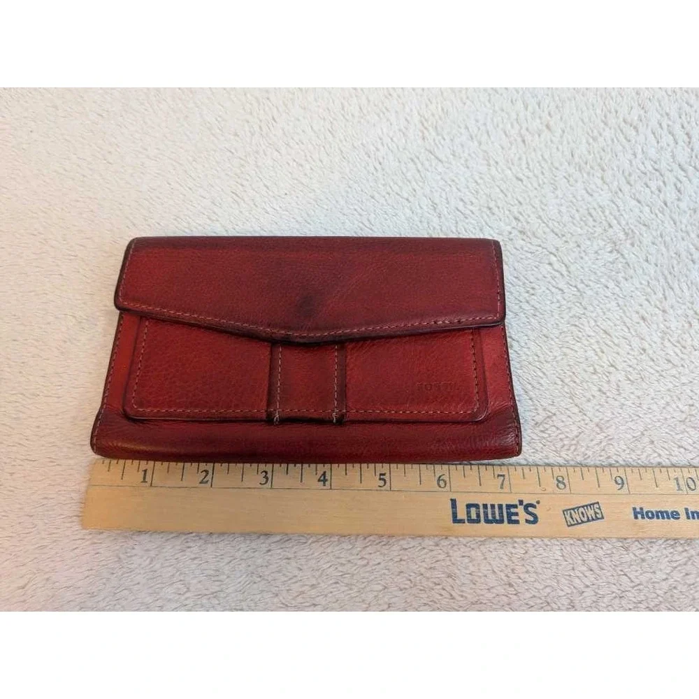 Fossil‎ Red Leather Tri-Fold Wallet RFID Blocking Snap Closure Women's